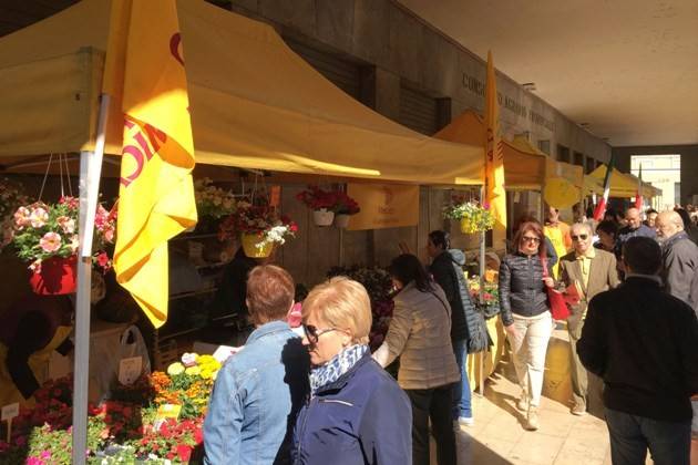 Campagna Amica al Consorzio Agrario di Cremona per il ‘latte della solidarietà’