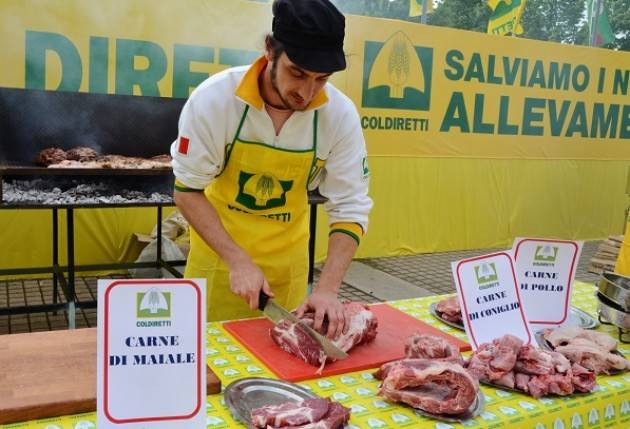 Consumi Coldiretti  Addio alla carne da 1 italiano su 10 Mai così poca carne in tavola dall’inizio del secolo