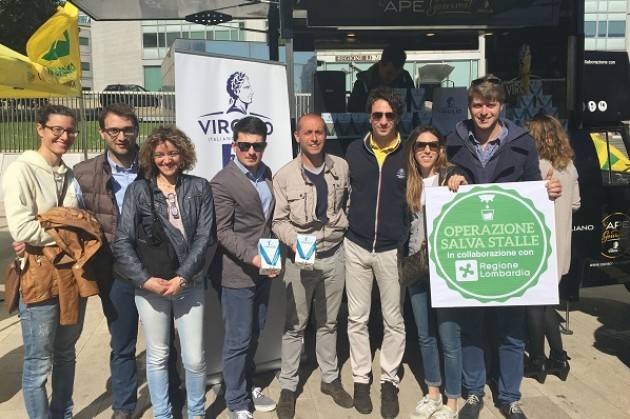 Cremona Un brindisi a base di latte in piazza Stradivari per l’iniziativa salva-stalle