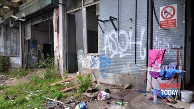 Milano - Sgomberata la “favela” di Milano