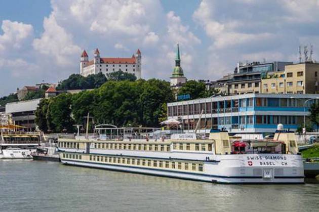 Slovacchia, riapre dopo più sette anni il Ponte Vecchio di Bratislava