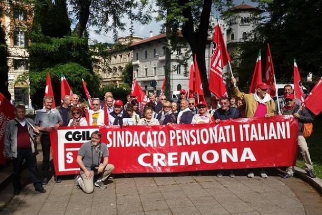 #aTestaAltaPensionati i pensionati dello Spi-Cgil di Cremona a Roma