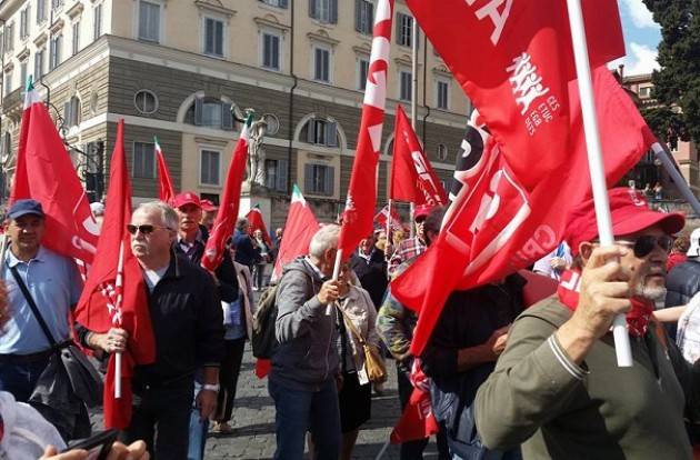 #aTestaAltaPensionati i pensionati dello Spi-Cgil di Cremona a Roma