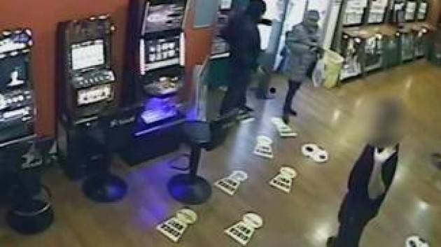 Milano - Rapine in sale gioco