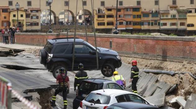 Aduc Voragine Fiorentina Lavori pubblici: c'e' cantiere e cantiere di Vincenzo Donvito