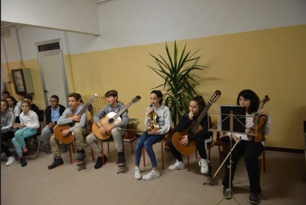Milano Quaranta strumenti donati alle scuole musicali