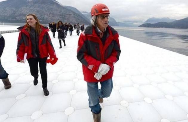 -8 Countdown per la passerella di Christo. Le 10 regole per visitarla: ci si potra anche tuffare (Video)