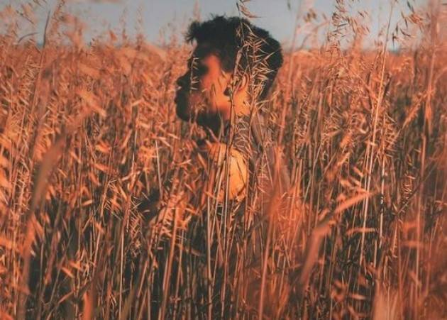 La ricerca Migranti, stipendi più bassi del 24%