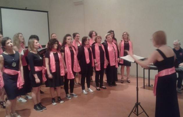 Aida Cremona Successo  dell’evento canoro Pink Voices di Mimma D’Avossa e Marco Somnezi