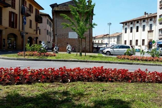 Crema Per Piazza Marconi un nuovo arredo verde di  Fabio Bergamaschi