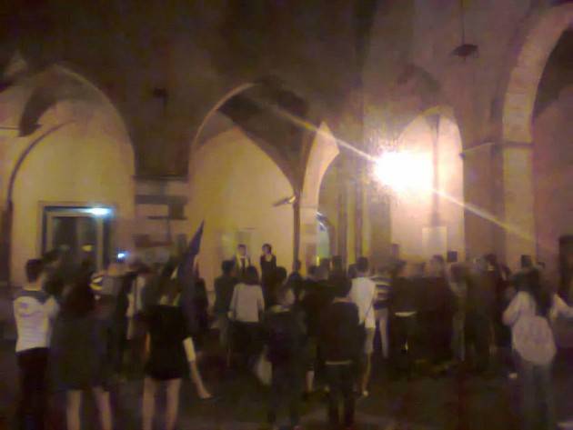 Riuscito il presidio di Arcigay Cremona a ricordo delle vittime nel locale gay di Orlando