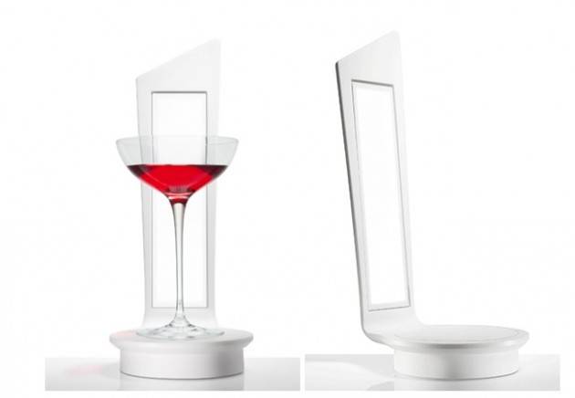 WineOLED: una lampada innovativa in HI-MACS® per i cultori del vino
