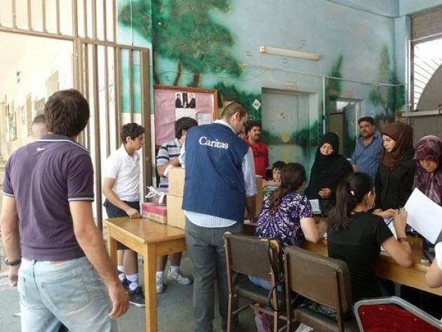 Migranti Alcune famiglie di via Sammachini di Cremona prendono le distanze dal presidio della Lega