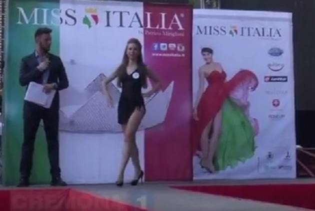 (Video) Castelvetro Pc Ponticello Beach rinasce con Miss Italia Ha condotto la serata Santo Canale