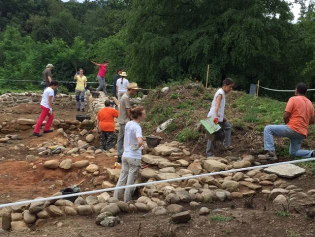 Scavo della casa longobarda all’interno del sito Unesco di Castelseprio