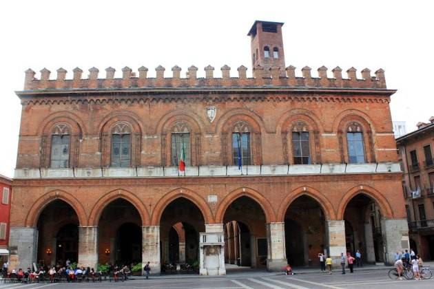Cremona, rinnovo dei servizi igienici a Palazzo Comunale