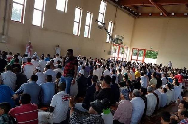 Cremona I pakistani  hanno celebrato la festa del fine Ramadam  ‘eid ul fitar’ di Aftab Ahemed