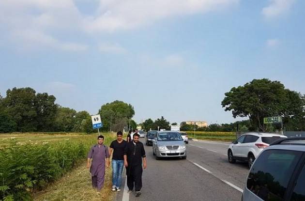 Cremona I pakistani  hanno celebrato la festa del fine Ramadam  ‘eid ul fitar’ di Aftab Ahemed