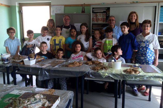 Madignano (Cremona), alla scuola primaria grande successo per ‘Cartapesta Art’