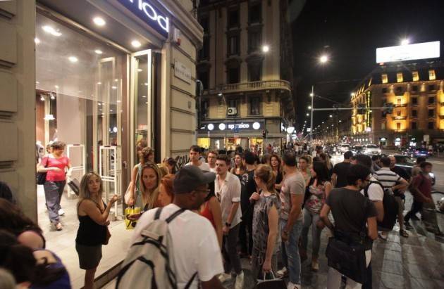 MILANO, NOTTE BIANCA PER I SALDI ESTIVII!!!