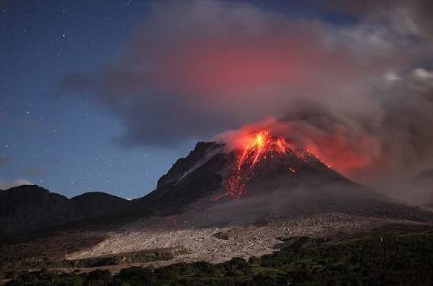 Accadde Oggi 18 luglio 1995 -  Vulcano di Soufriere Hills erutta | 1995 - Muore il Fabio Casartelli (Video)