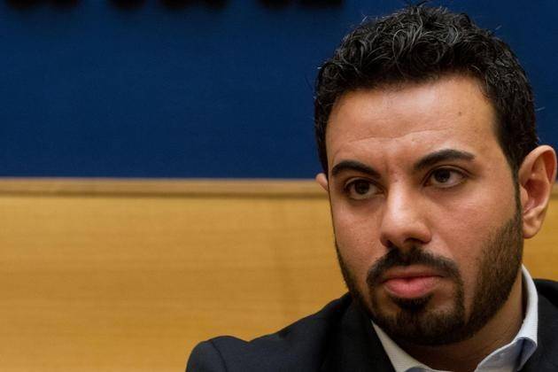 5 Stelle: ‘Che cosa aspetta il Governo a introdurre il reddito di cittadinanza?’