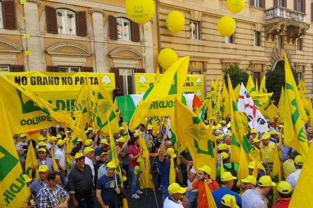 Coldiretti protesta davanti al Ministero: ‘Quadruplicato import di grano ucraino’