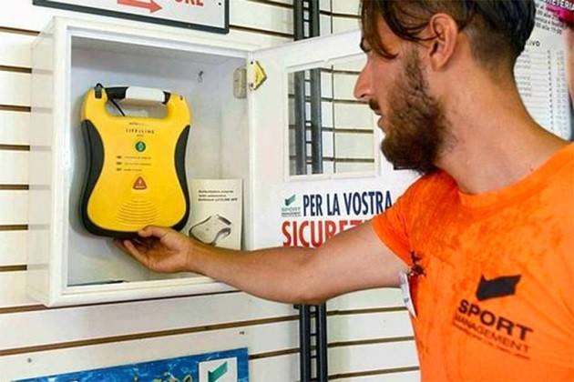 Defibrillatori, proroga a novembre per sport dilettantistico