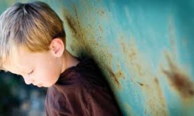 Allontanamenti dalle famiglie e affido dei bambini: come difendere i propri figli