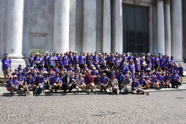 Brescia visita degli scout greci a Palazzo Loggia e in centro storico