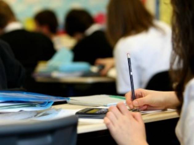 Scuola : No al taglio di organico per gli istituti lombardi