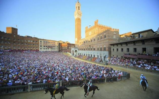 Il Palio di Siena del 16 Agosto. Breve storia