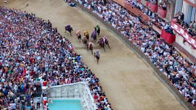 Il Palio di Siena del 16 Agosto. Breve storia