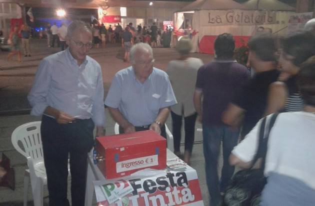 Cremona Tanta gente alla prima serata della Festa dell'Unità all'ex mercato ortofrutticolo
