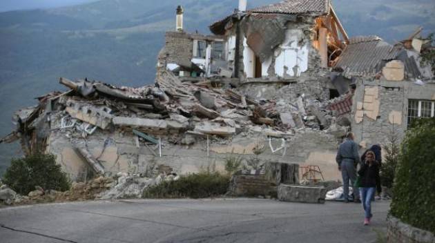 Terremoto Renzi chiamato alla prova della ricostruzione di Vincenzo  Montuori (Cremona)