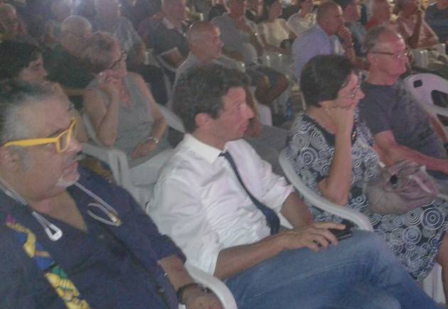 (Video) Cremona ‘Le buone ragioni del Si’ Maurizio Martina alla Festa Unità risponde alle critiche del NO