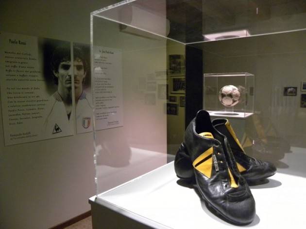 Sirmione Inaugurata la mostra ufficiale di Paolo Rossi