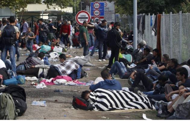 Pianeta migranti. ‘Muri contro i migranti, vittoria del terrorismo’