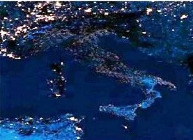 AccaddeOggi  #28settembre 2003 - L'Italia rimane al buio a causa di un colossale black out