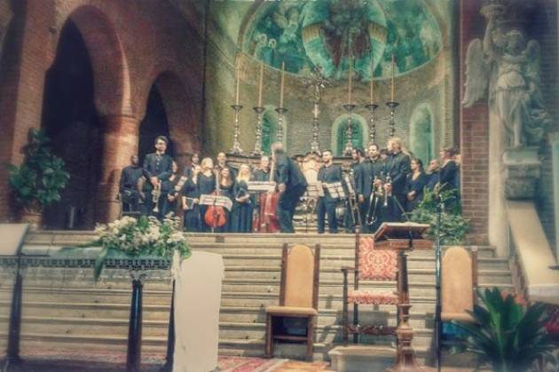 Cremona Coro Costanzo Porta Strepitoso  concerto  di San Francesco diretto  da Antonio Greco