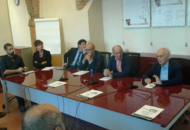 (Video) Cremona Referendum il comitato ‘Basta un SI’ si presenta Parlano Bona e Galimberti