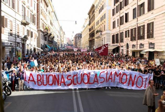Cortei e manifestazioni L'autunno caldo  2016 degli studenti è iniziato