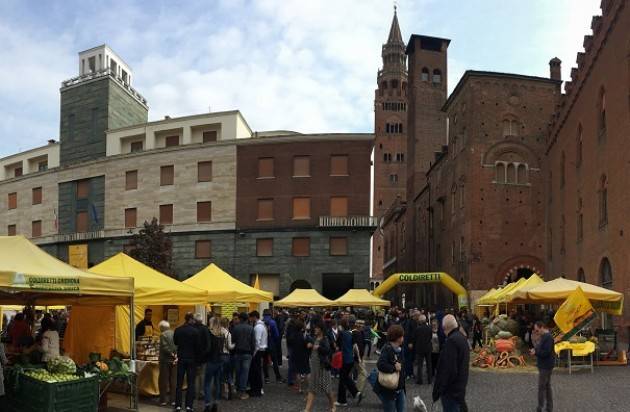 Cremona Campagna Amica in piazza Stradivari: è qui la festa (della zucca e del Made in Italy)