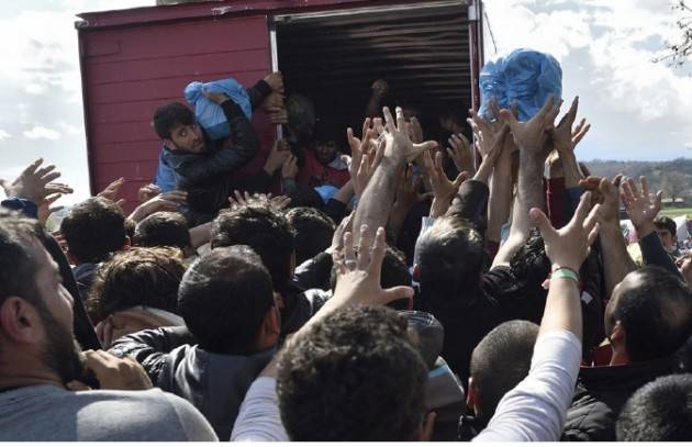  Pianeta Migranti. Appello dei sindaci di New York, Londra e Parigi per l'accoglienza