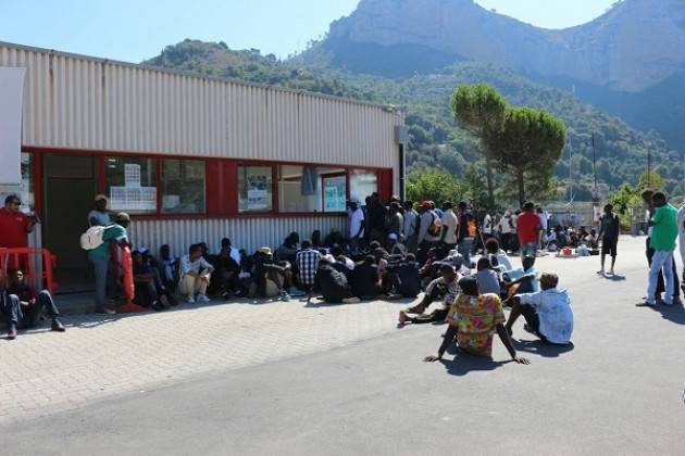 Pianeta Migranti. L’Italia va a braccetto coi dittatori africani.