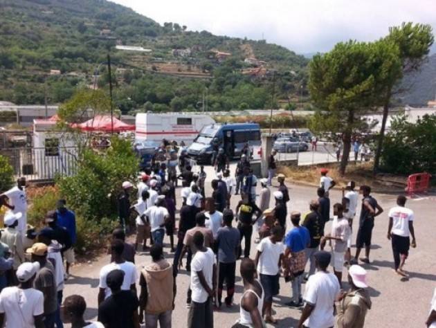 Pianeta Migranti. L’Italia va a braccetto coi dittatori africani.