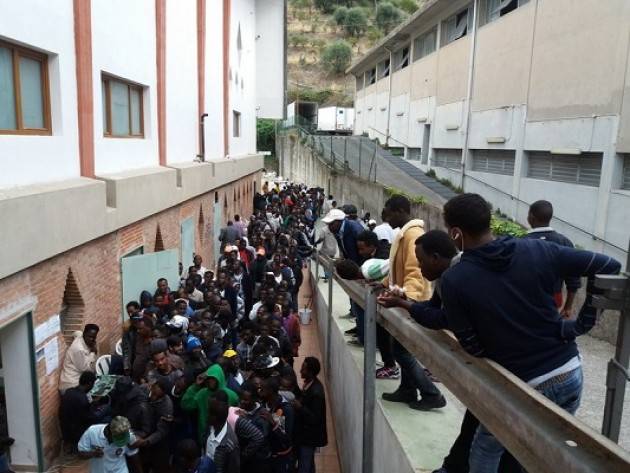 Pianeta Migranti. L’Italia va a braccetto coi dittatori africani.