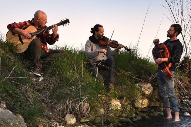Cremona, venerdì 28 ottobre concerto balfolk del Baìa Trio al Circolo Arcipelago