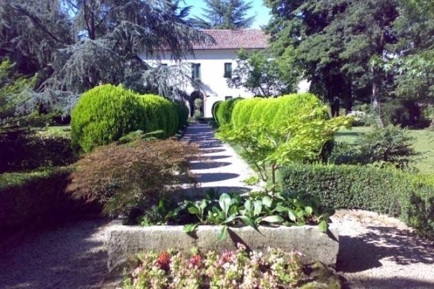 La ‘Poesia a strappo’ del Circolo Poetico Correnti a Luvignano di Torreglia (PD)