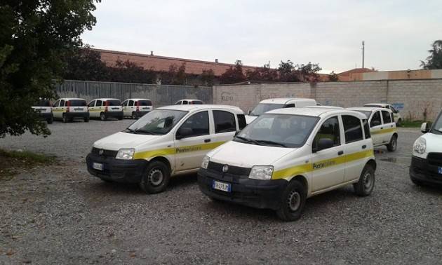 Cremona Il parcheggio di Via dei Cipressi diventa deposito privato delle auto delle Poste Italiane Come mai?